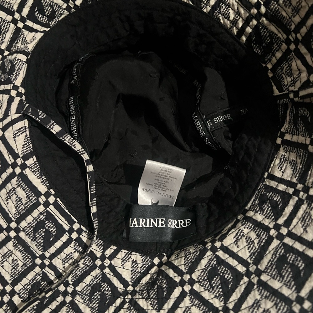 🩶𝐍𝐖𝐓 𝐌𝐀𝐑𝐈𝐍𝐄 𝐒𝐄𝐑𝐑𝐄 bucket hat - Picture 3 of 5